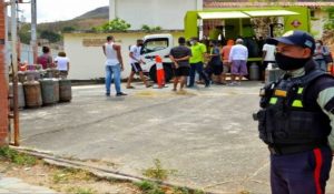 Vecinos de Carabobo denuncian que la gobernación solo llena la mitad de la bombona de gas