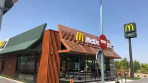 McAsquito: El VIDEO de un dispensador de salsa en local de McDonald’s que aborrecerás