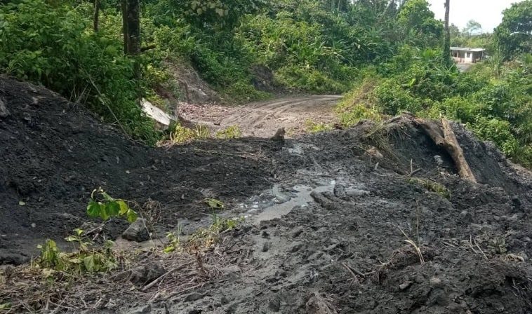 Derrumbes por lluvias mantienen incomunicados a casi cinco mil ciudadanos del estado Táchira