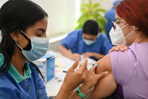 Academia de Medicina alertó que apenas 7% de la población está vacunada en Venezuela
