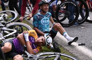 EN FOTOS: Así fue la masiva caída de al menos cien ciclistas en el Tour de Francia