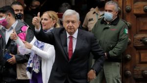 México denuncia “intervencionismo” contra Cuba y ofrece ayuda humanitaria