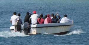 Al menos siete migrantes murieron y nueve desaparecieron tras naufragio en el sur de Italia
