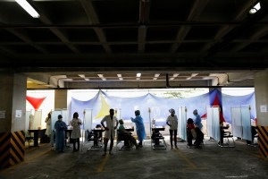 Médicos exigen al régimen de Maduro suministrar datos precisos de vacunación en Venezuela