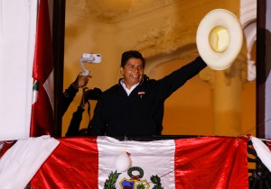 A falta de proclamación, Pedro Castillo obtiene mayoría de votos en las elecciones de Perú