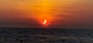 Así fue el primer eclipse anular del año: Fue visible en el Hemisferio Norte, desde Europa hasta Canadá