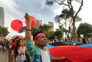 Gane quien gane las presidenciales en Perú, perderán los derechos de la mujer y los Lgbti