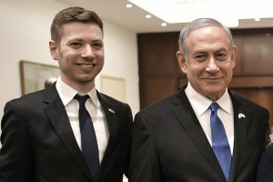 Facebook y Twitter vetan post de hijo de Netanyahu en que instaba a protestar