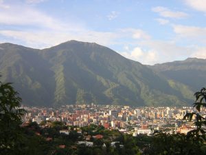 Una “ciudad comunal” en El Ávila, promesa de Maduro que pondría en riesgo a Caracas