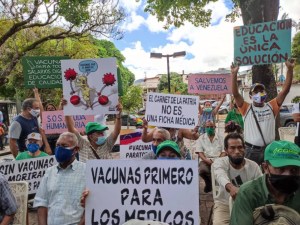 Vecinos de Coche realizan Asamblea de Ciudadanos para exigir vacunas y mejoras en servicios públicos