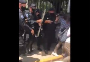 Esbirros de Ortega agredieron a periodistas frente a la casa de la candidata Chamorro (Video)