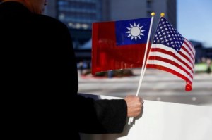 Viajan a Taiwán tres senadores de EEUU en medio de las tensiones con China