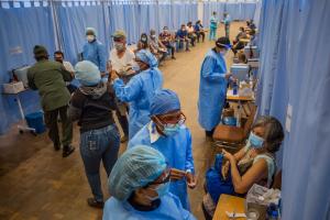 El coronavirus en Venezuela queda a sus anchas ante las fallas en el plan de vacunación