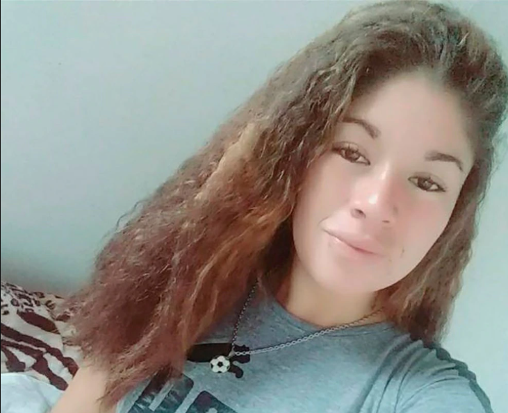 Salvaje feminicidio: Adolescente fue hallada cubierta de sangre en un hotel de Argentina