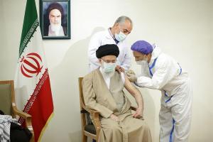 El líder supremo de Irán es inmunizado con la vacuna local antiCovid-19 “Coviran Barekat”