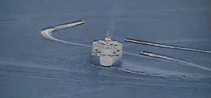 En VIDEO: Lanchas rápidas iraníes interceptaron un buque de la Armada de EEUU