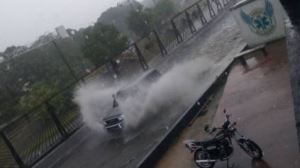 VIDEOS: Caracas y Miranda anegadas por las lluvias, mientras Maduro habla de “patria”
