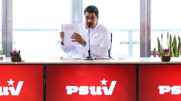 Maduro informó que una delegación de Noruega ya está en Venezuela para gestionar “enlaces” con Guaidó