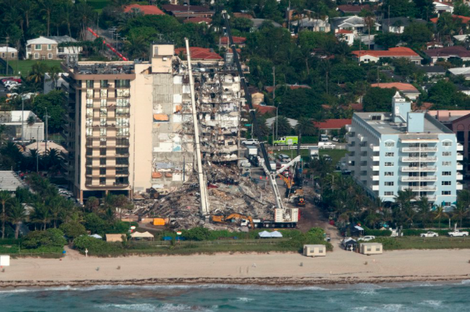 Fijaron fecha para el juicio por derrumbe de edificio que dejó 98 muertos en Miami