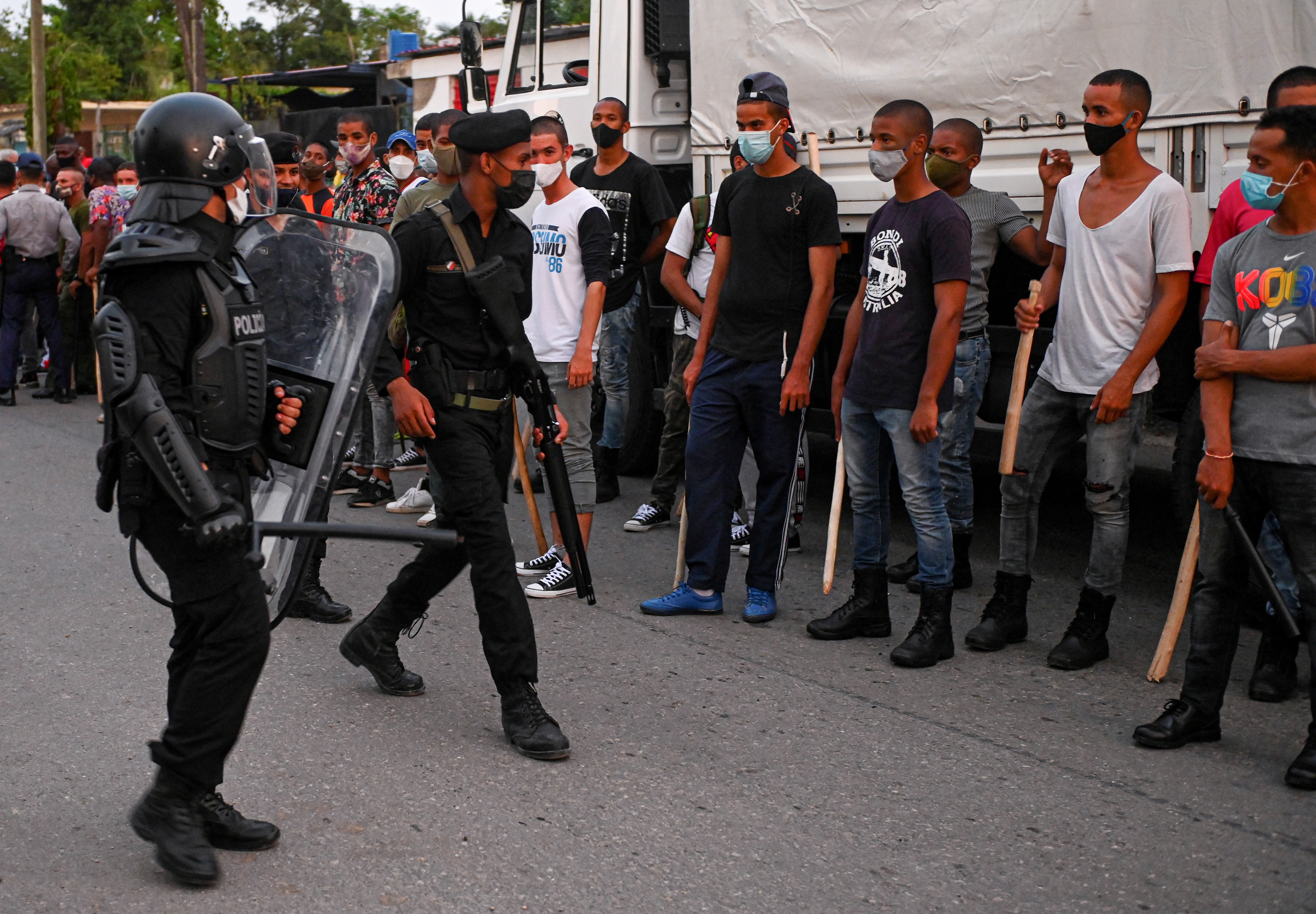 Régimen castrista envió antimotines y colectivos para agredir a disidentes en La Habana