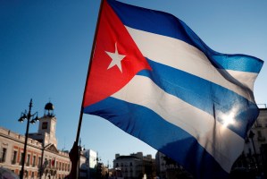 Cubanos alzan su voz mientras las protestas contra el castrismo dan la vuelta al mundo (Videos)