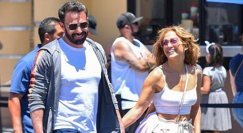 “Está locamente enamorada”: Nuevas revelaciones sobre la relación de J-Lo y Ben Affleck