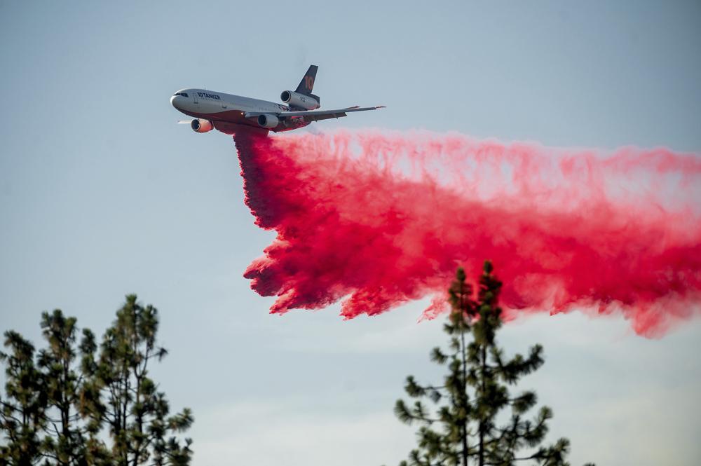 Escasez de combustible podría dejar en tierra aviones de extinción de incendios en EEUU
