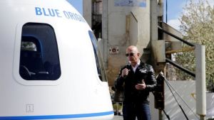 El vuelo de Jeff Bezos al espacio es un viaje de ego pero prepara el escenario para mucho más