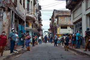 Cuba enfrenta su peor crisis sanitaria de la pandemia