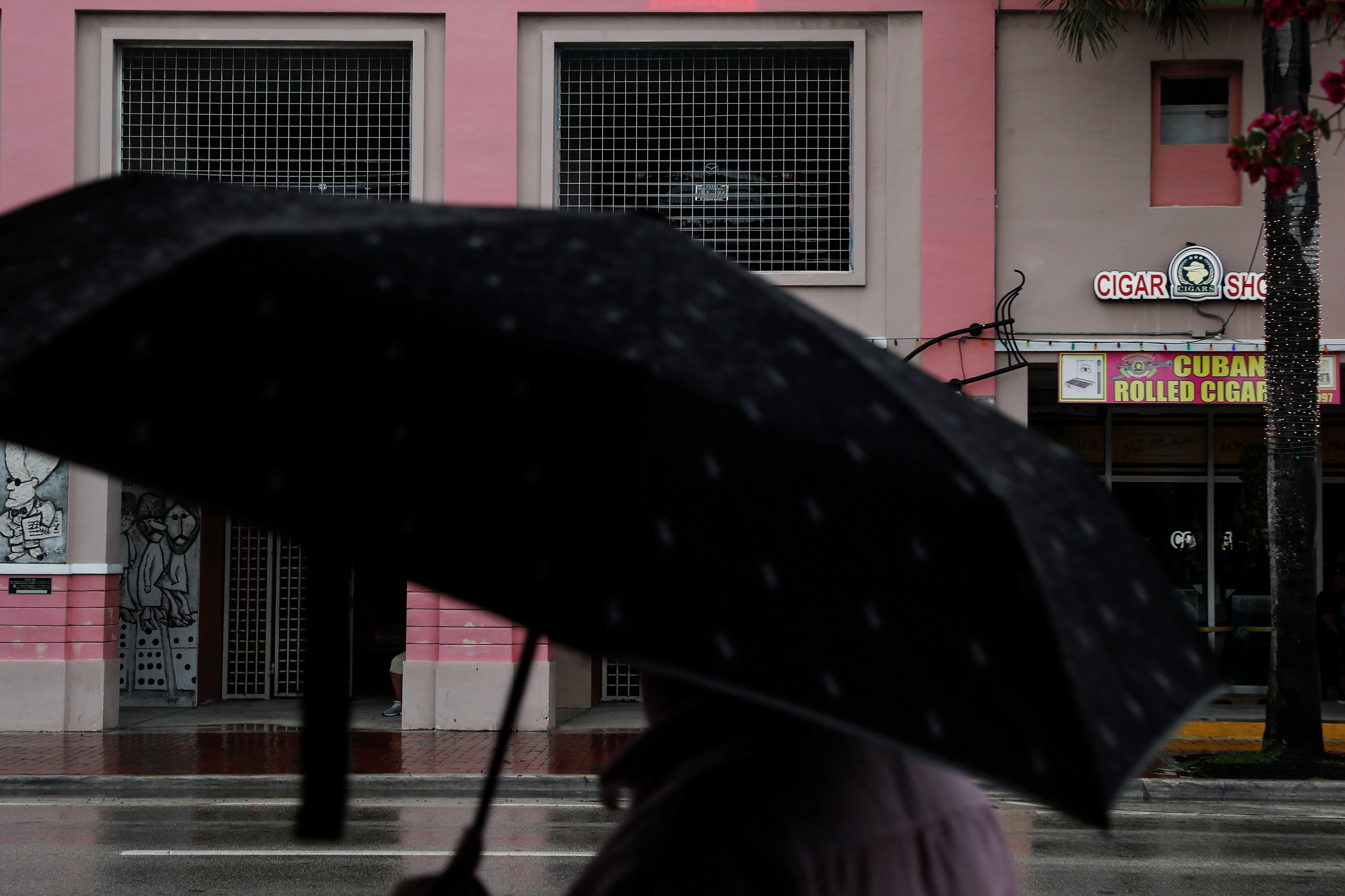 La tormenta tropical Elsa llega al estrecho de Florida tras dejar fuertes lluvias en Cuba