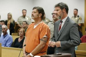 Condenaron a un padre en Colorado que asesinó a su hijo por usar ropa de mujer