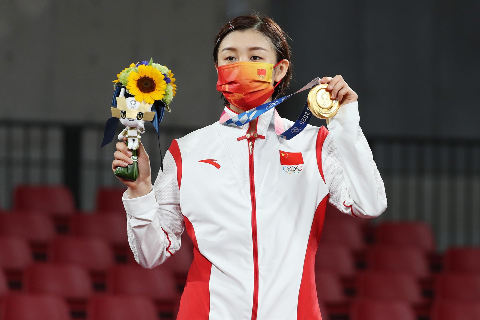 Chen Meng, de 27 años, la jugadora más veterana en ganar el oro olímpico en tenis de mesa femenino individual