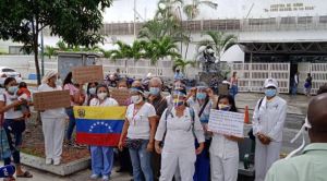 Enfermeras del hospital JM de los Ríos protestaron por insumos este #2Jul (Fotos)