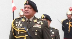 Jefe de las Fuerzas Armadas de Perú renunció a tres días del cambio de gobierno