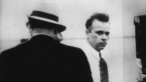 Dos balazos contra el enemigo público número uno, una traición y un enigma: ¿El FBI mató a John Dillinger o a un impostor?
