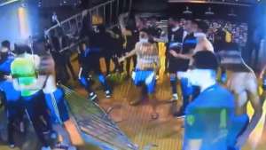 Escándalo en Brasil: Se registró enfrentamiento entre jugadores de Boca Juniors y la policía (Videos)
