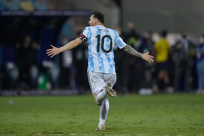 En IMÁGENES: Messi apareció en el colosal monumento a la bandera argentina
