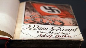 Mi Lucha, el atroz libro que hizo millonario a Hitler: Un manual de odio y mentiras sobre su vida