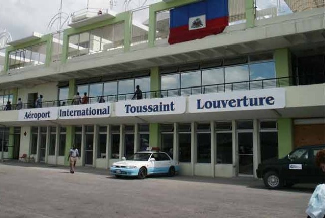 Cierran el aeropuerto de Puerto Príncipe tras el asesinato del presidente -  LaPatilla.com