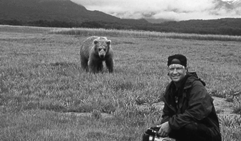 Timothy Treadwell, el cineasta que amaba los osos y terminó devorado por uno