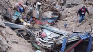 Accidente de autobús dejó al menos 18 muertos en Bolivia