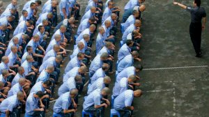 Campos de concentración chinos pueden albergar a más de un millón de uigures