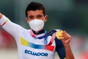 El ciclista Richard Carapaz conquistó el segundo oro olímpico en la historia de Ecuador