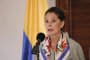 Canciller colombiana aseguró que ciudadanos en el exterior dieron ejemplo en la jornada electoral