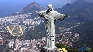 Franceses aventureros fueron detenidos tras ver el amanecer sobre el Cristo de Brasil