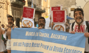 Un millar de personas protestan en Nápoles contra el G20 y a favor del planeta