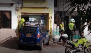 Mujer resultó herida tras intento de atraco de falsos vigilantes en Colombia