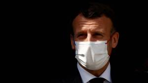 Macron asumió “por completo” sus polémicas declaraciones sobre los no vacunados