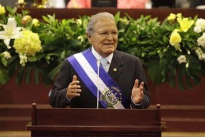 La Fiscalía de El Salvador ordenó la detención del ex presidente Sánchez Cerén