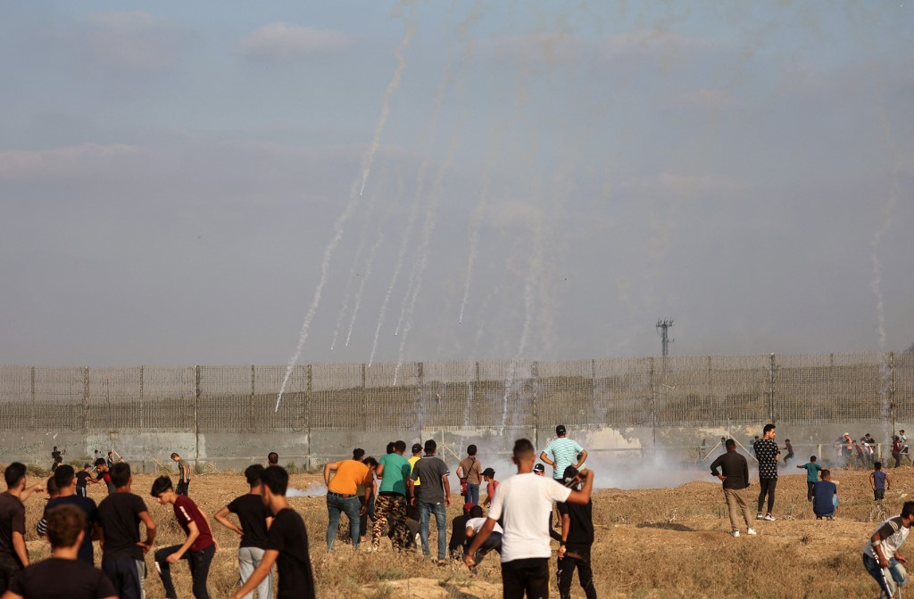 Tropas israelíes respondieron al ataque con bombas molotov desde Gaza